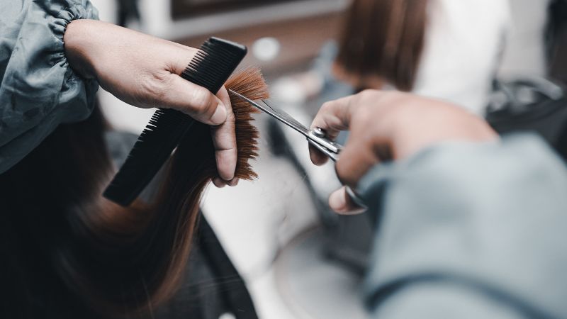 Những kiêng kỵ khi lựa chọn ngày cắt tóc