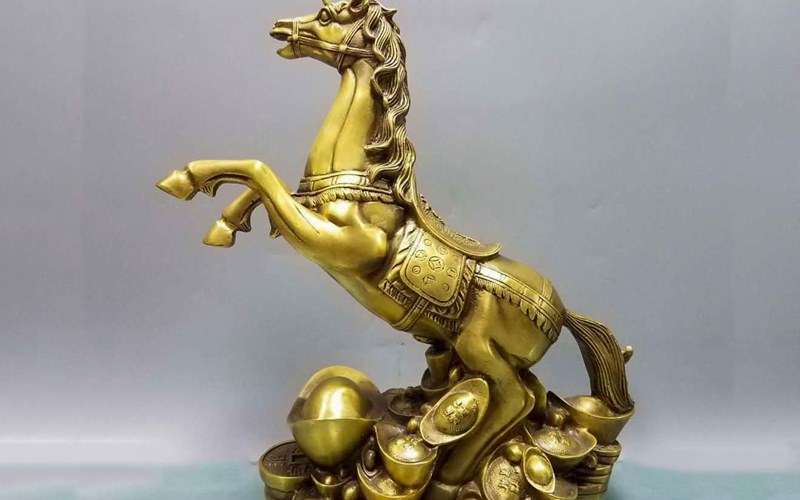 Nữ Canh Ngọ năm 2025 hợp làm ăn với tuổi Giáp Tuất