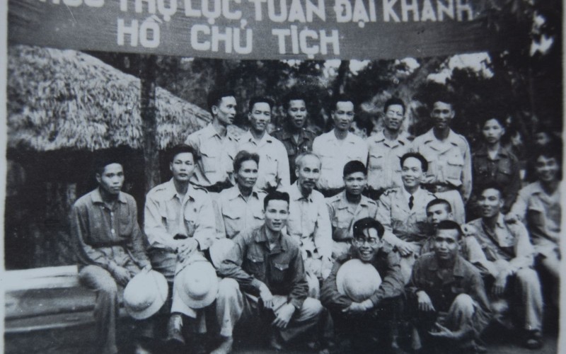 Những câu chuyện cảm động về sinh nhật Bác Hồ Những câu chuyện cảm động về sinh nhật Bác Hồ