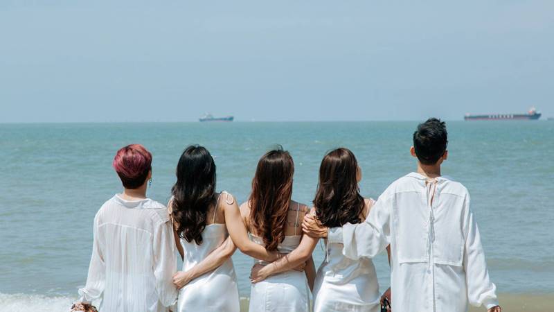 Tạo dáng trưởng thành và thanh lịch Tạo dáng trưởng thành và thanh lịch