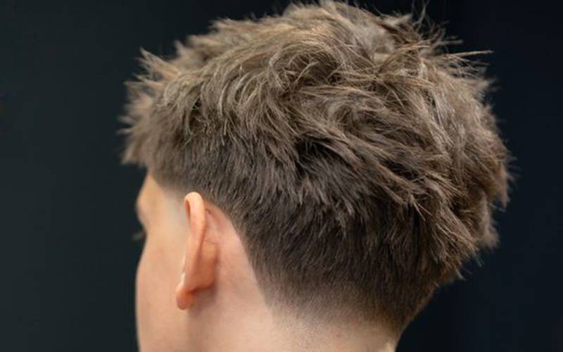 Taper Fade với Mohawk Taper Fade với Mohawk