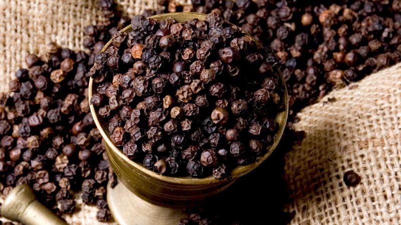 Giá tiêu thế giới Giá tiêu thế giới