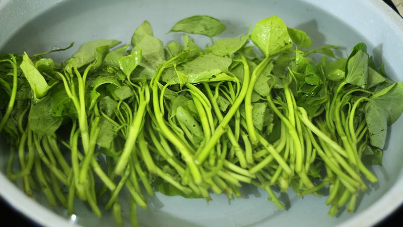 Lưu ý quan trọng khi bà bầu 3 tháng đầu ăn rau lang