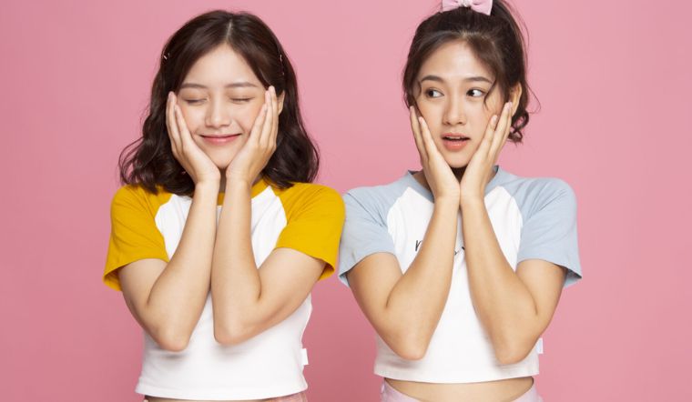 20+ cách tạo dáng chụp ảnh 2 người bạn thân ấn tượng, khó quên