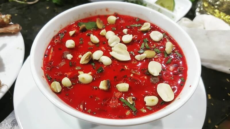 Rau dền kỵ với tiết canh