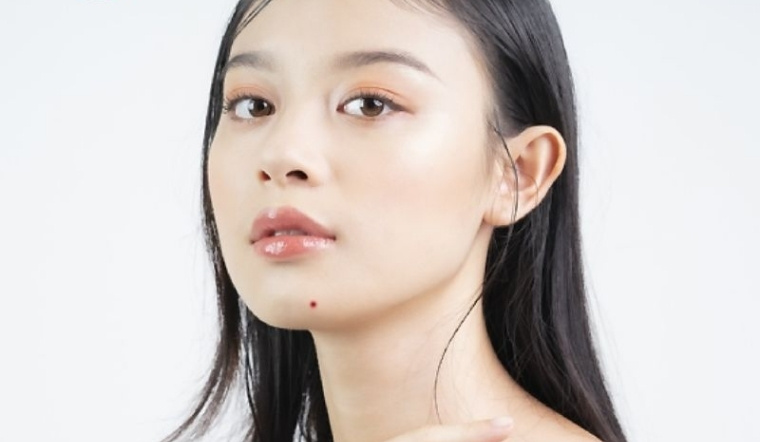 Nốt ruồi dưới cằm: Giải mã ý nghĩa tướng số và vận mệnh