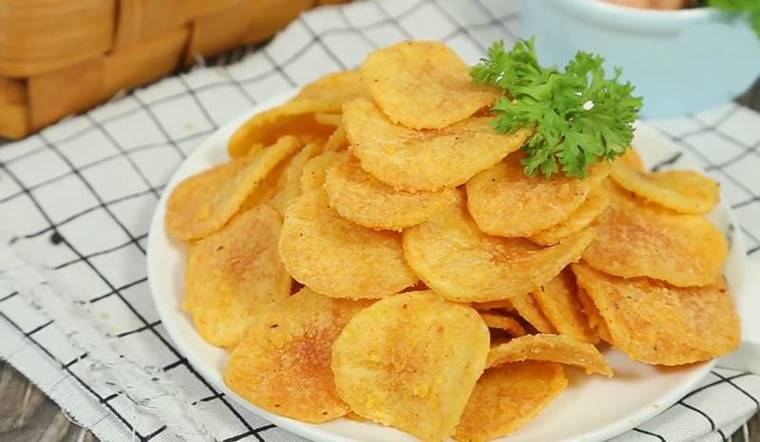 Cách làm snack khoai tây vị trứng muối ăn là ghiền 