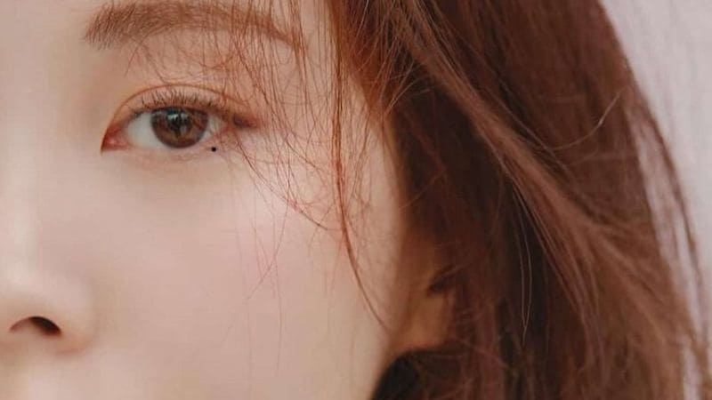 Giải đáp thắc mắc phổ biến về nốt ruồi lệ Giải đáp thắc mắc phổ biến về nốt ruồi lệ