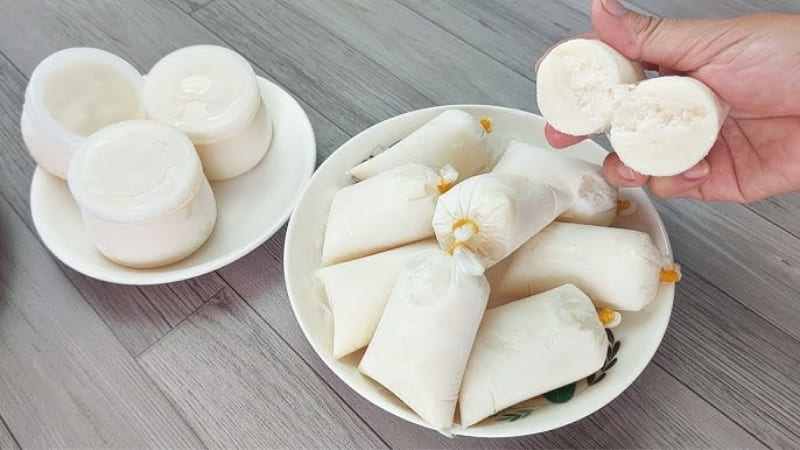 Kem túi mãng cầu sữa đặc