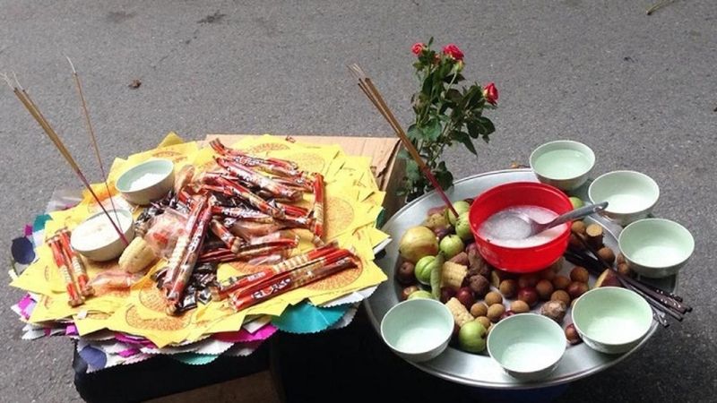 Mâm cúng cô hồn có gì?