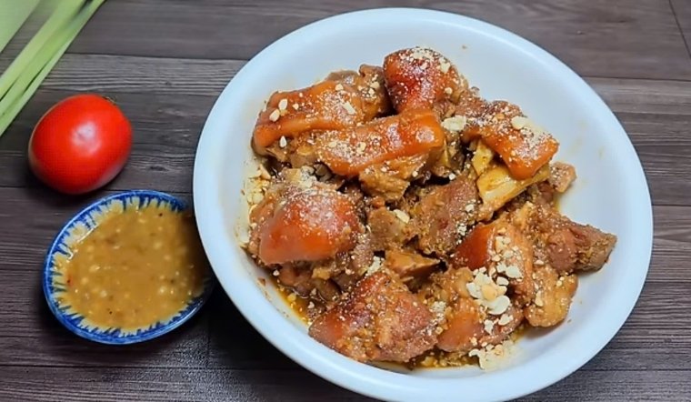 Ngày mưa thử làm giò heo nấu giả cầy miền Nam ngọt thanh, ấm bụng