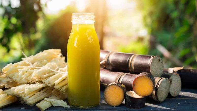 Những lưu ý khi người đau dạ dày uống nước mía