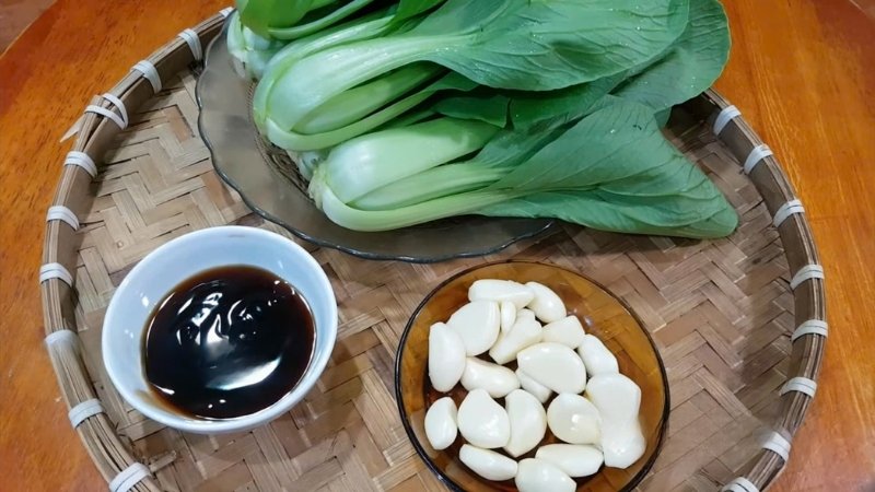 Nguyên liệu cần chuẩn bị làm món cải thìa xào tỏi