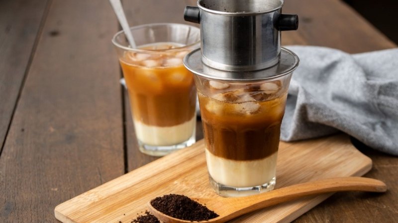 Uống cà phê sữa mỗi ngày có tốt không tùy vào liều lượng và cách bạn tiêu thụ