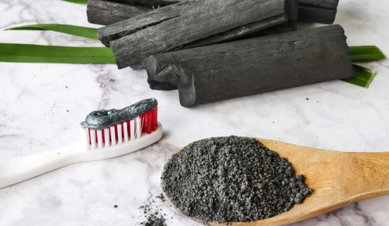Kem đánh răng than hoạt tính có tốt không? Giải đáp từ A - Z