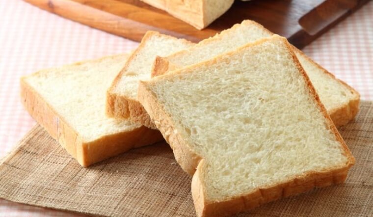 Bánh mì sandwich bao nhiêu calo? Cách ăn để không mập