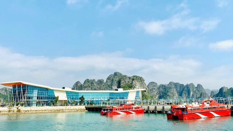 Cảng đi tàu cao tốc ra Cô Tô tên là Ao Tiên thuộc huyện Vân Đồn