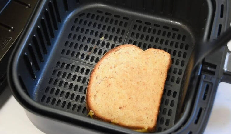 Cách nướng bánh mì sandwich bằng nồi chiên không dầu siêu nhanh