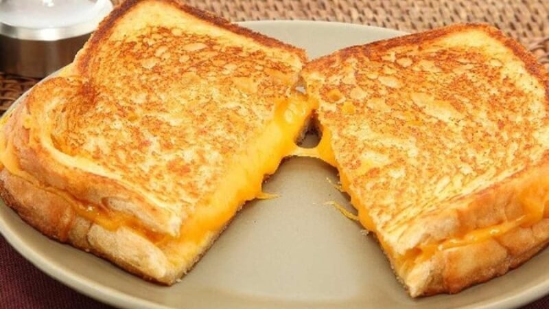 Làm bánh mì sandwich phô mai truyền thống bằng nồi chiên không dầu Làm bánh mì sandwich phô mai truyền thống bằng nồi chiên không dầu