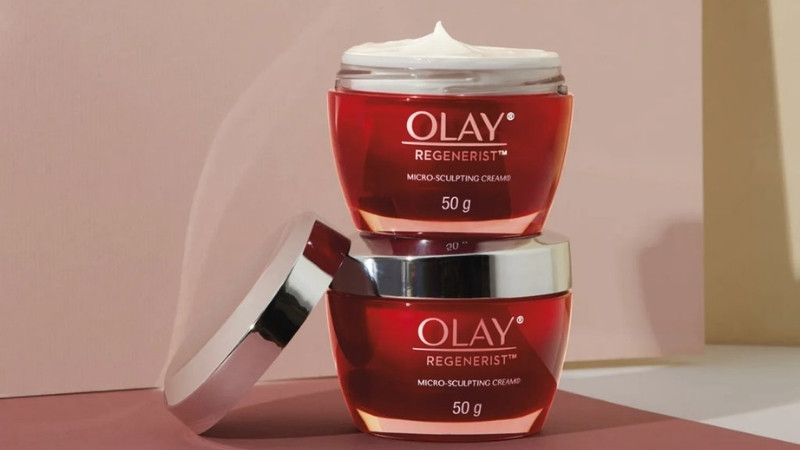 Bách hóa XANH cũng phân phối chính hãng dòng Olay Regenerist với nhiều ưu đãi