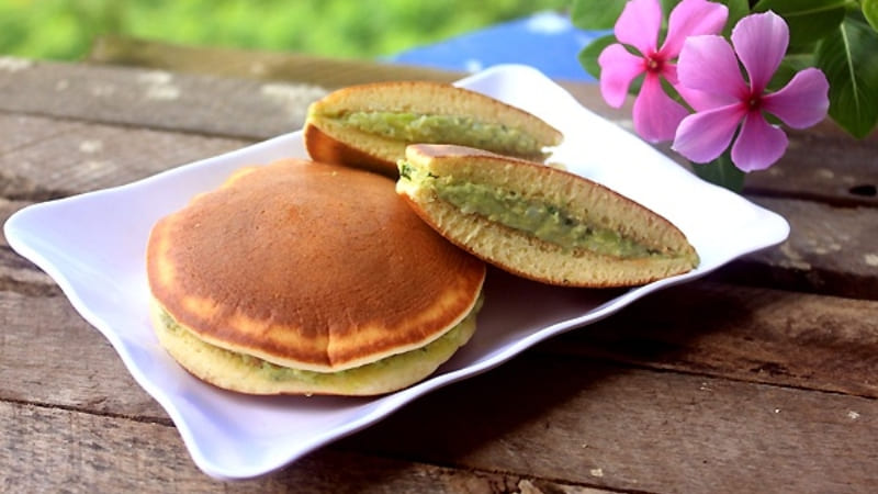 Bánh rán Doremon bơ dừa là lựa chọn tuyệt vời