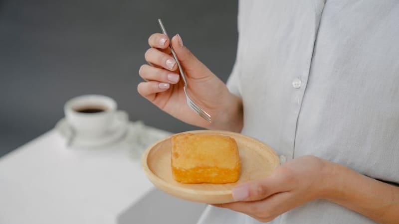 Kiểm soát khẩu phần giúp ăn bánh bông lan không lo tăng cân