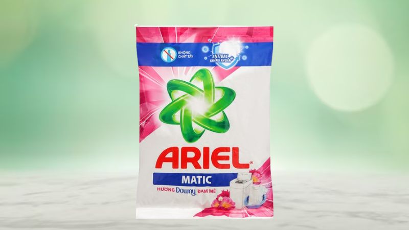 Bột giặt Ariel có công nghệ làm sạch sâu, đánh bay vết bẩn chỉ trong một lần giặt