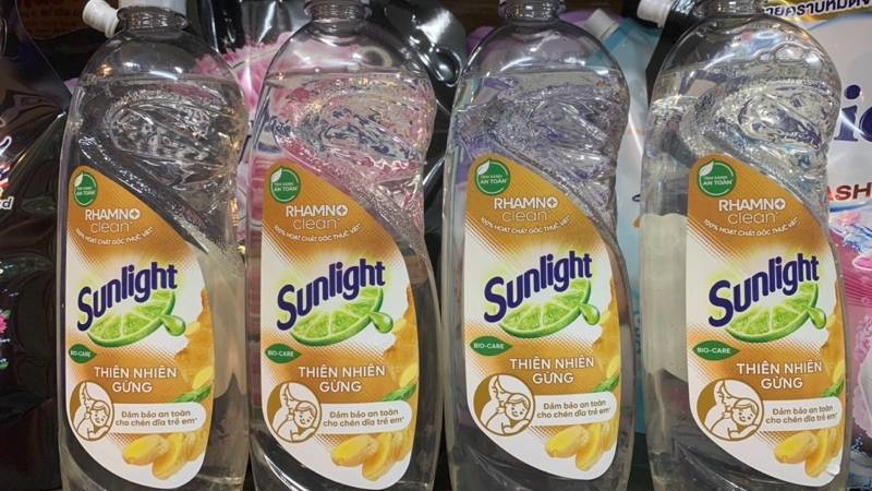 Sunlight thiên nhiên gừng làm sạch dầu mỡ, an toàn cho trẻ nhỏ