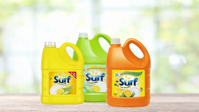 Nước rửa chén Surf có các mùi hương đa dạng Nước rửa chén Surf có các mùi hương đa dạng