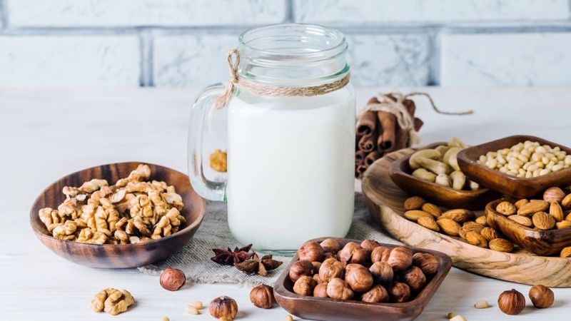 Người tiểu đường ăn chay nên uống sữa hạt ít đường hoặc không đường
