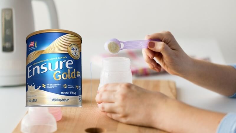 Nhiệt độ nước có ảnh hưởng khi pha sữa bột Ensure