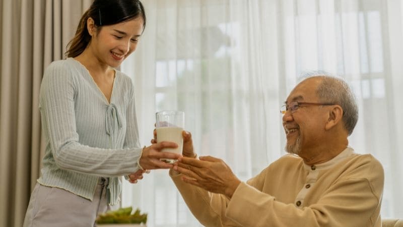 Chọn đúng loại sữa phù hợp sẽ giúp người bệnh phục hồi nhanh hơn