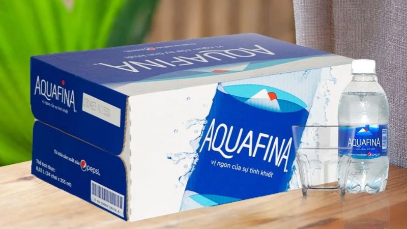 Thùng nước suối Aquafina 355ml là lựa chọn nhỏ gọn, tiện lợi cho các hoạt động cần sự linh động