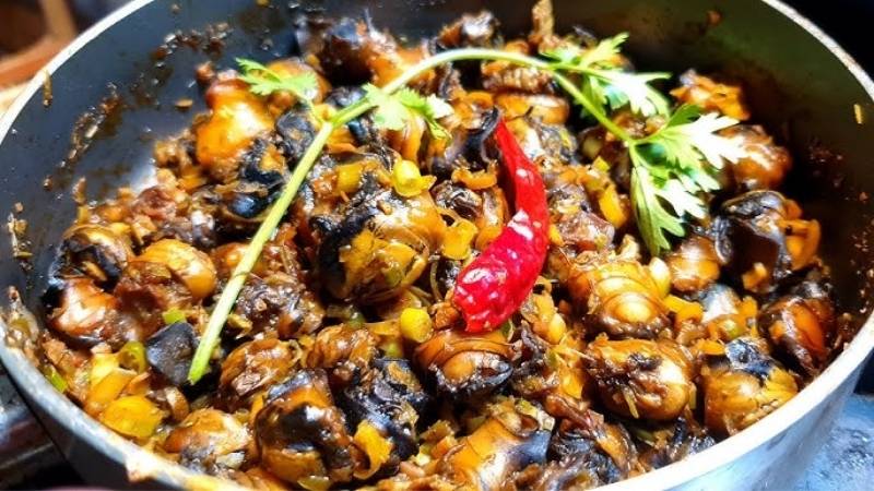 Ốc bươu xào sả ớt cay thơm, rất đưa cơm