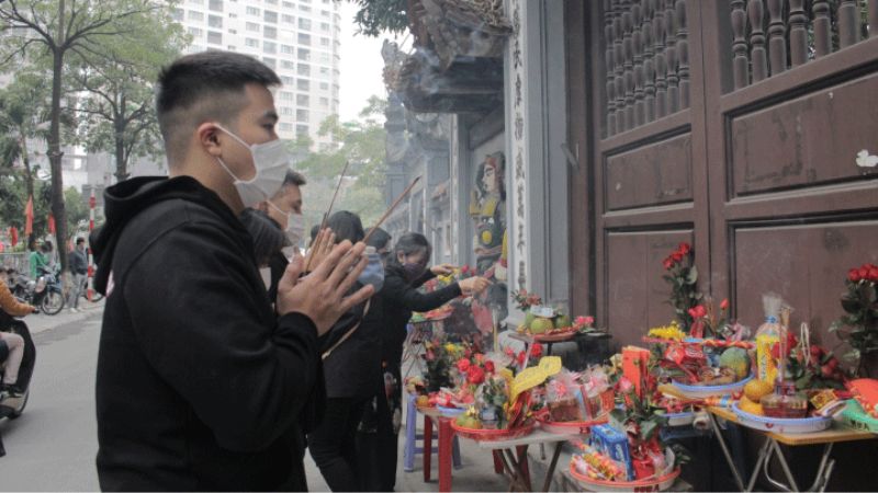 Thế hệ trẻ vẫn giữ truyền thống cầu tình duyên cổ xưa