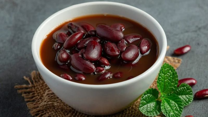 Màu đỏ thắm tượng trưng cho tình yêu bất diệt của đôi lứa
