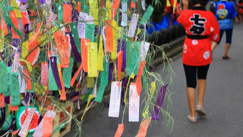5 màu của giấy Tanzaku tượng trưng cho ngũ hành trong văn hóa phương Đông