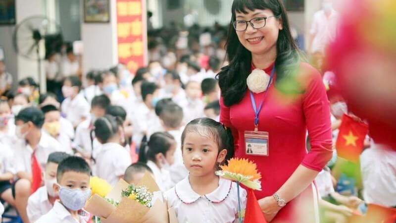 Theo dõi lịch tựu trường giúp trẻ ổn định tâm lý học tập và chuẩn bị cho năm học mới