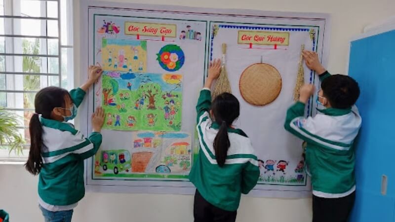 Trang trí khu vực trưng bày sản phẩm học sinh