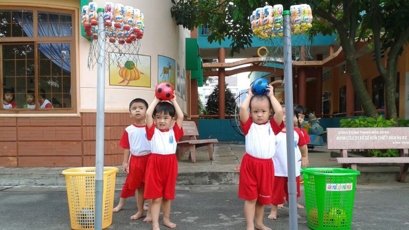 Ưu tiên các trò đơn giản, dễ tổ chức, phù hợp với lứa tuổi Ưu tiên các trò đơn giản, dễ tổ chức, phù hợp với lứa tuổi