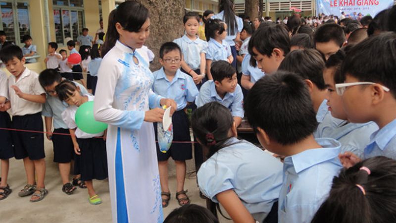 Chuẩn bị kỹ lưỡng về dụng cụ, phân công người hướng dẫn rõ ràng và đảm bảo an toàn cho học sinh Chuẩn bị kỹ lưỡng về dụng cụ, phân công người hướng dẫn rõ ràng và đảm bảo an toàn cho học sinh