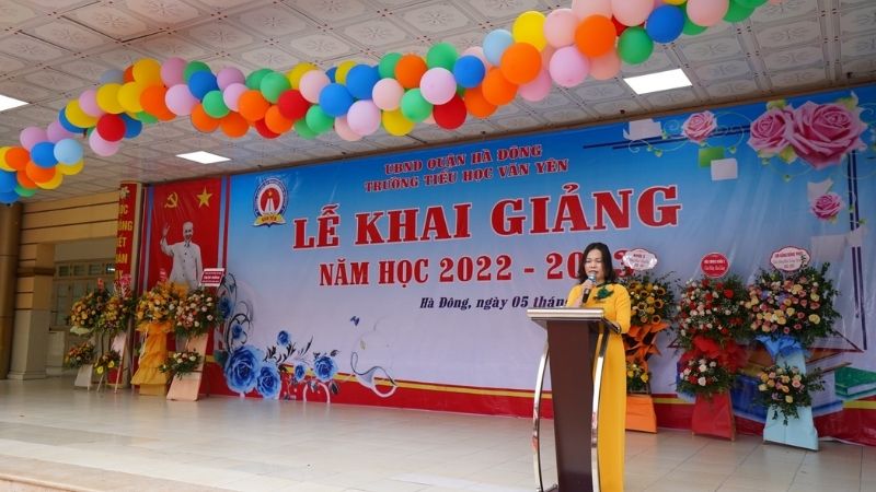 Phụ huynh phát biểu thay mặt gia đình gửi gắm niềm tin