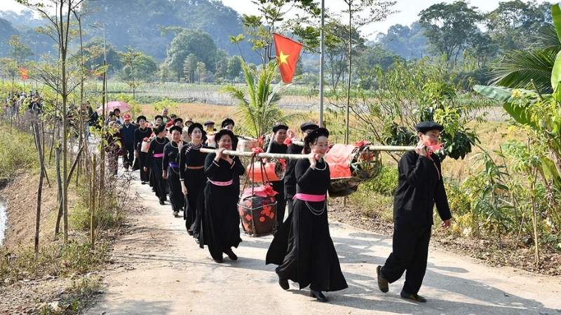 Sính lễ của người Tày thể hiện sự tôn trọng với nhà gái