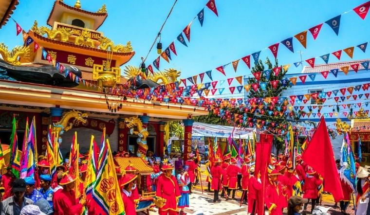Lễ hội Nghinh Ông: Khám phá nét văn hóa tín ngưỡng độc đáo của ngư dân miền biển