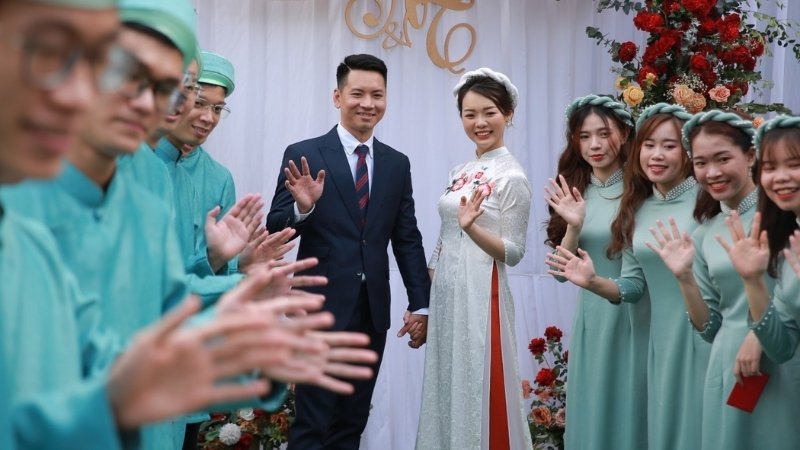 Thời gian giữa lễ ăn hỏi và lễ cưới thường dao động từ 1 - 2 tháng