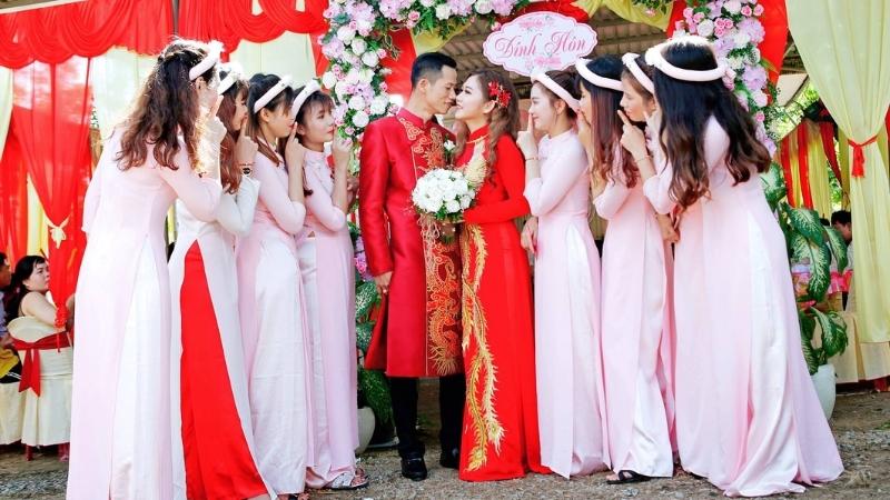 Trang phục phù hợp giúp buổi lễ gộp thêm trang nghiêm, đẹp mắt Trang phục phù hợp giúp buổi lễ gộp thêm trang nghiêm, đẹp mắt