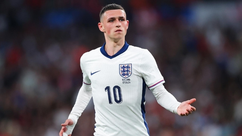 Bạn nên mang mẫu ảnh Phil Foden để thợ hình dung chính xác