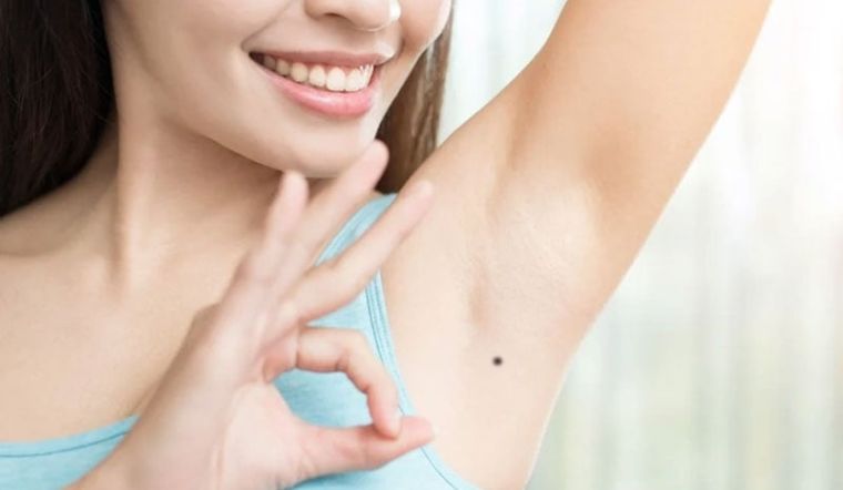 Nốt ruồi ở nách: Giải mã tướng số phú quý hay gian nan?