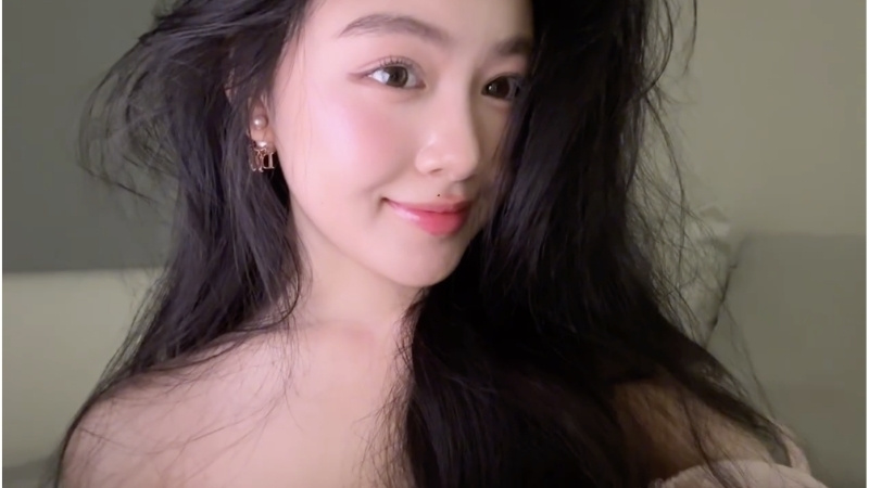 Phụ nữ có nốt ruồi ở nhân trung có ý chí kiên cường, tư duy sắc bén