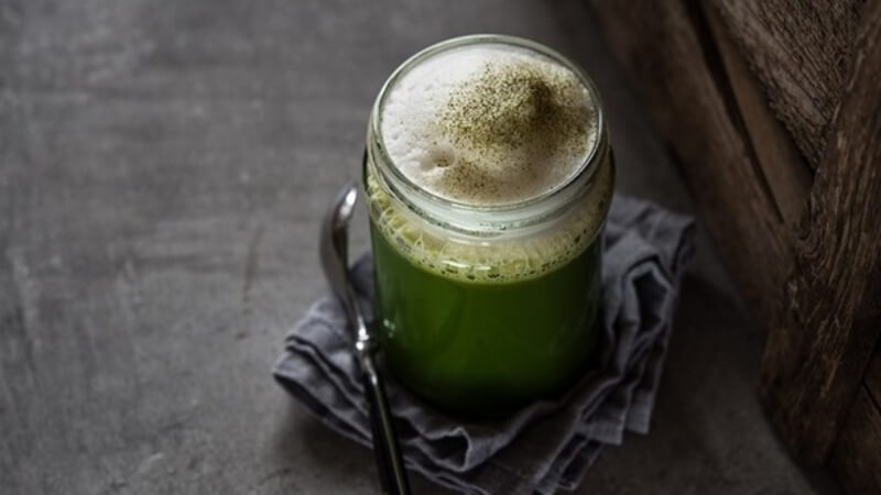 Uống matcha Macchiato có độ béo cao nhưng tổng thể không bị ngán